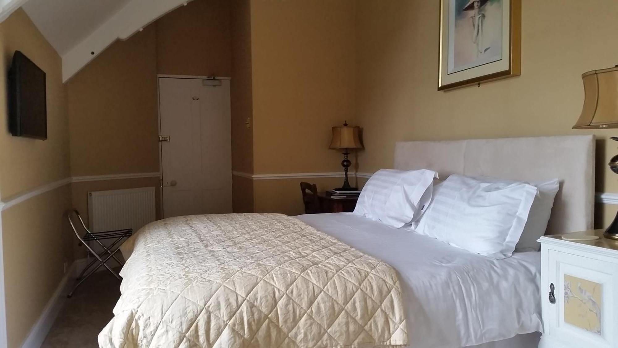 Pencubitt House Guest House ลิสคาร์ด ห้อง รูปภาพ