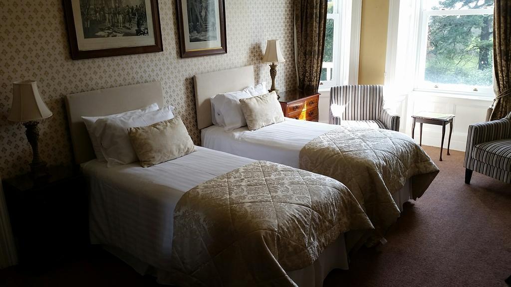 Pencubitt House Guest House ลิสคาร์ด ภายนอก รูปภาพ