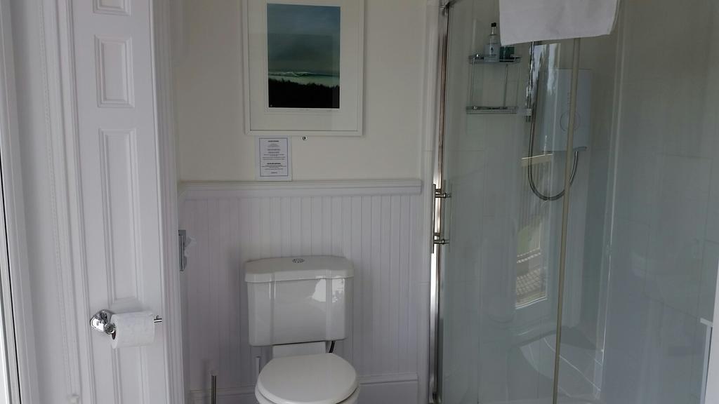 Pencubitt House Guest House ลิสคาร์ด ภายนอก รูปภาพ